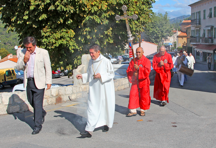 Ste-Rosalie_procession_04-09-12