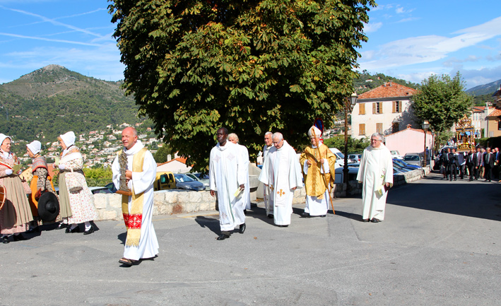 Ste-Rosalie_procession_04-09-12