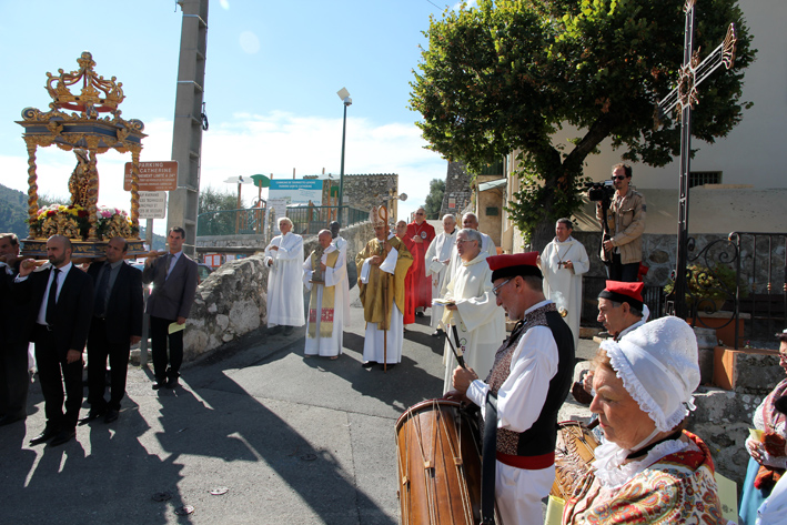 Ste-Rosalie_procession_04-09-12