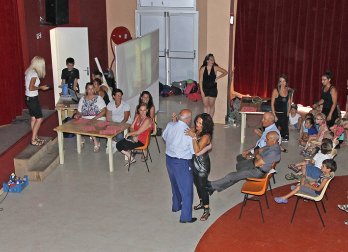 Centre-aere-spectacle-final_01-08-13